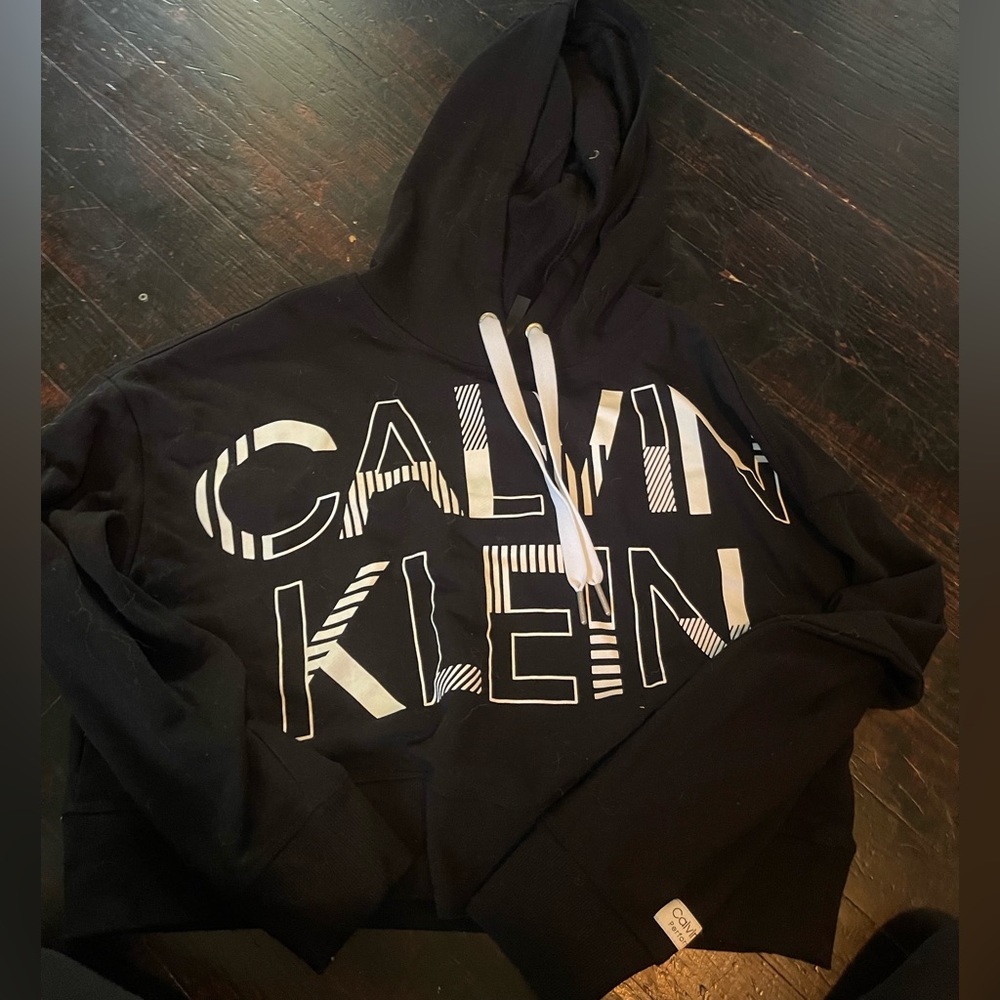 Calvin Klein Cropped Hooded Sweatshirt, Size Medium